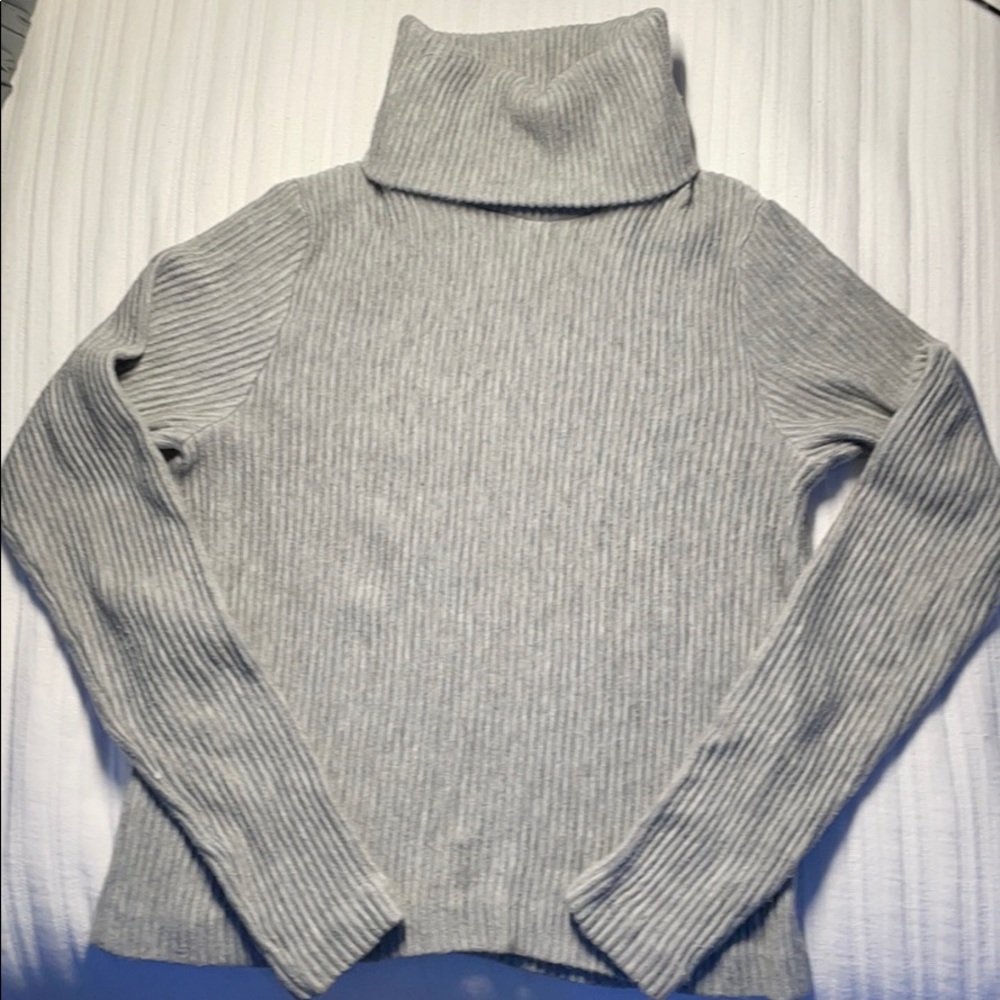 Club Monaco grey turtle neck long sleeve